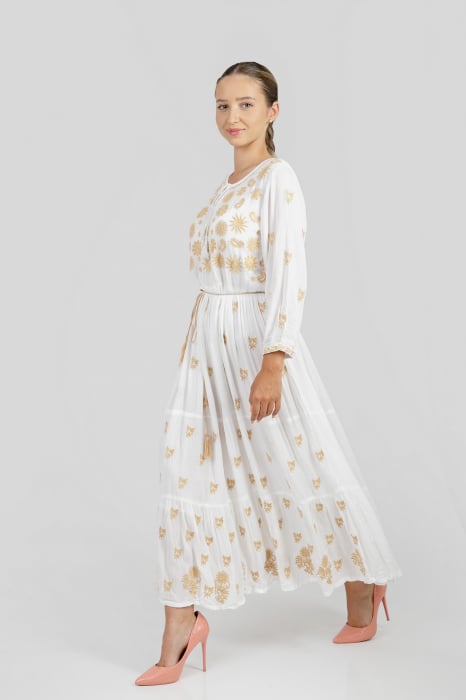 Rochie traditionala maxi alba cu motiv floral auriu Ilona 03