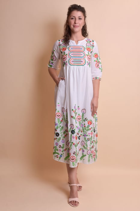 Rochie traditionala maxi alba cu motiv floral multicolor Alexandra
