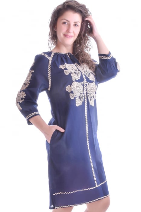 Rochie traditionala midi albastra cu motiv floral crem Ilinca