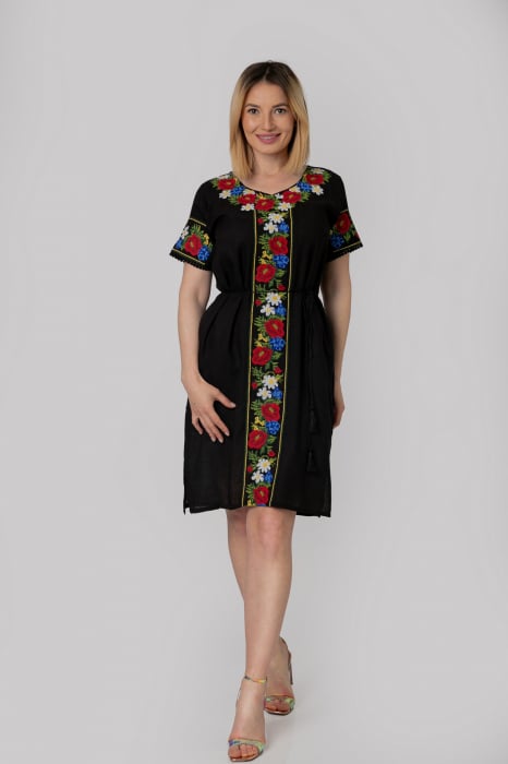 Rochie traditionala midi neagra cu motiv floral multicolor Ruxandra