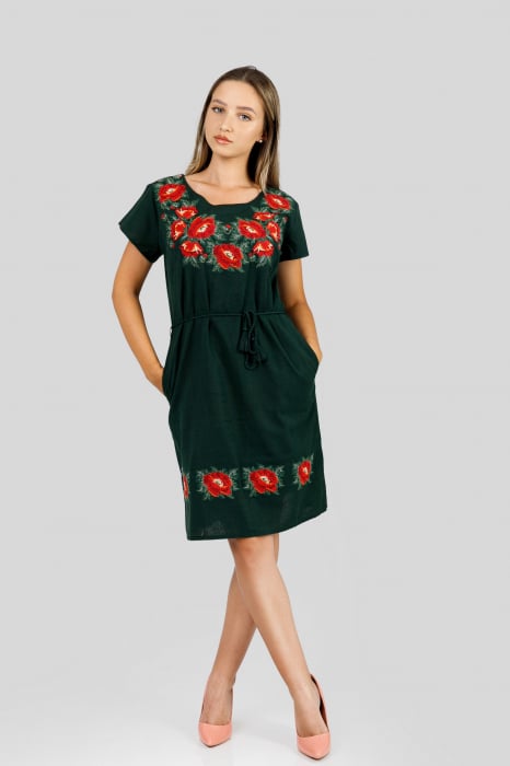 Rochie traditionala midi verde cu motiv floral rosu Larisa 02