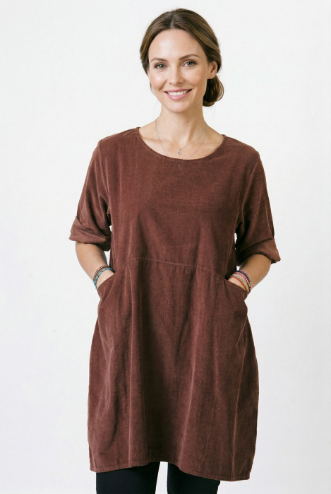 Rochie tunica din catifea reiata, croi lejer cu buzunare, stil casual modern, maro ciocolata