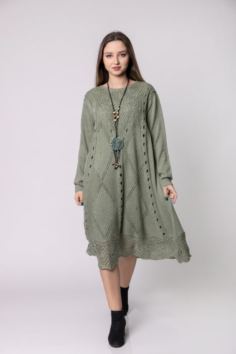 Rochie verde fistic boho chic cu model tricotat romburi