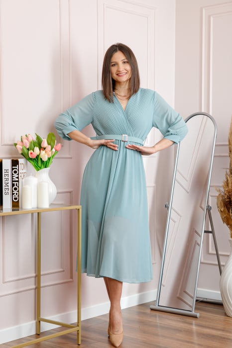Rochie verde mint cu bust petrecut si curea in talie
