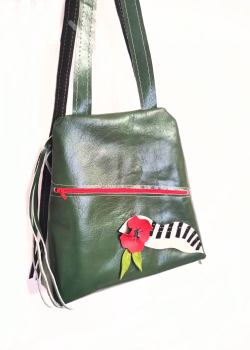 Rucsac verde smarald din piele naturala,cu pian si mac rosu