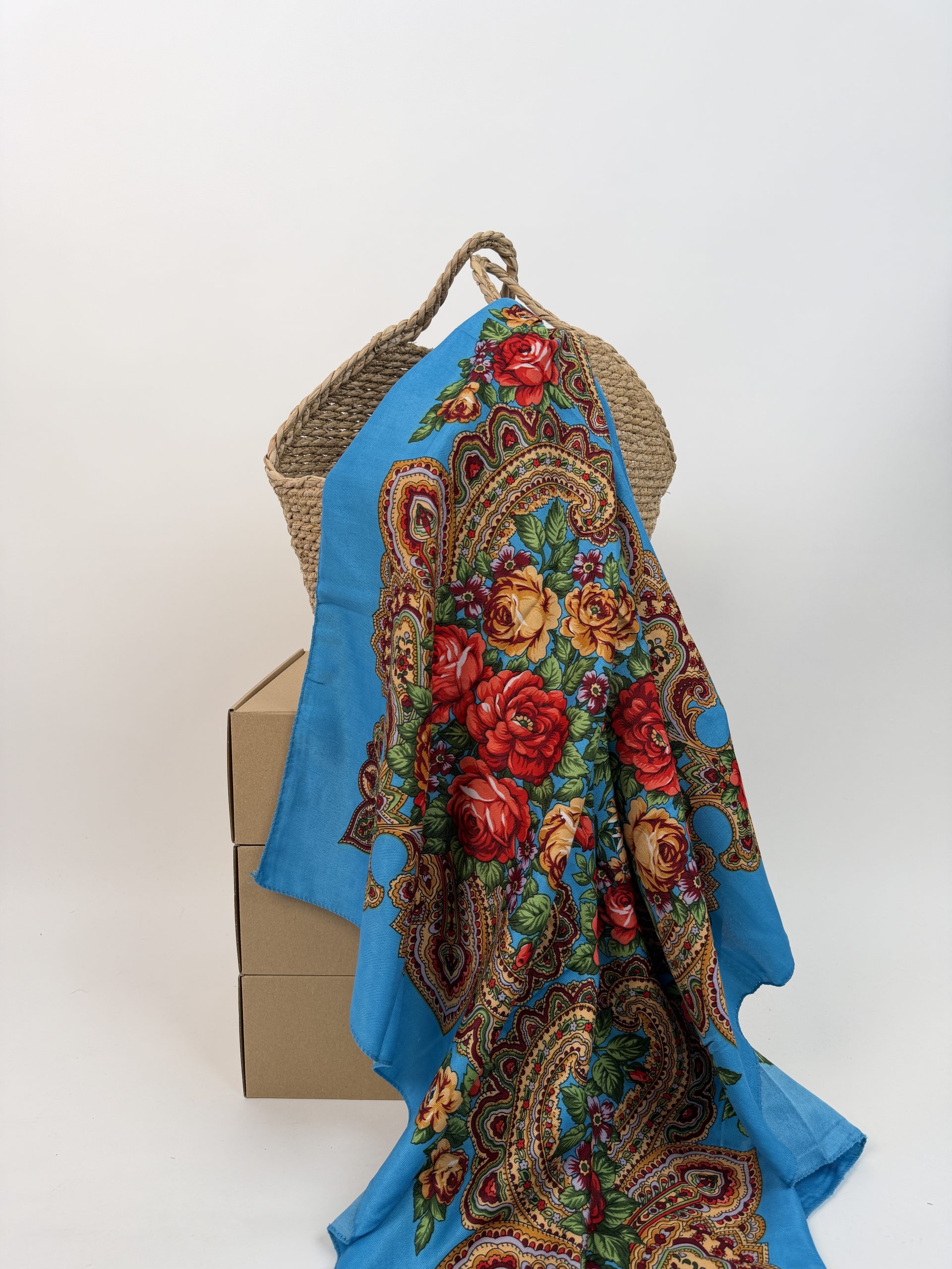 Șal cu imprimeu floral distinctiv TM2382