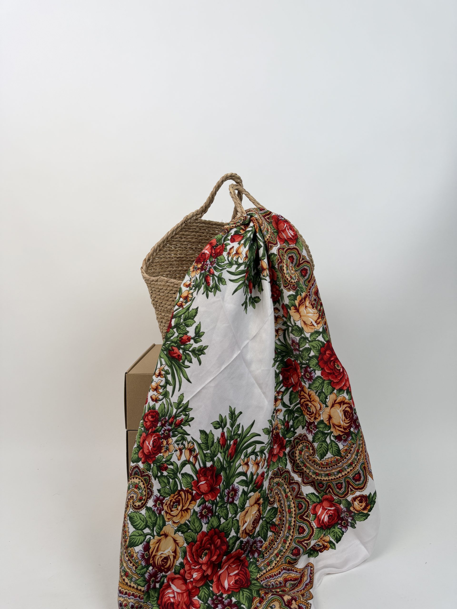 Șal cu imprimeu floral distinctiv TM2401