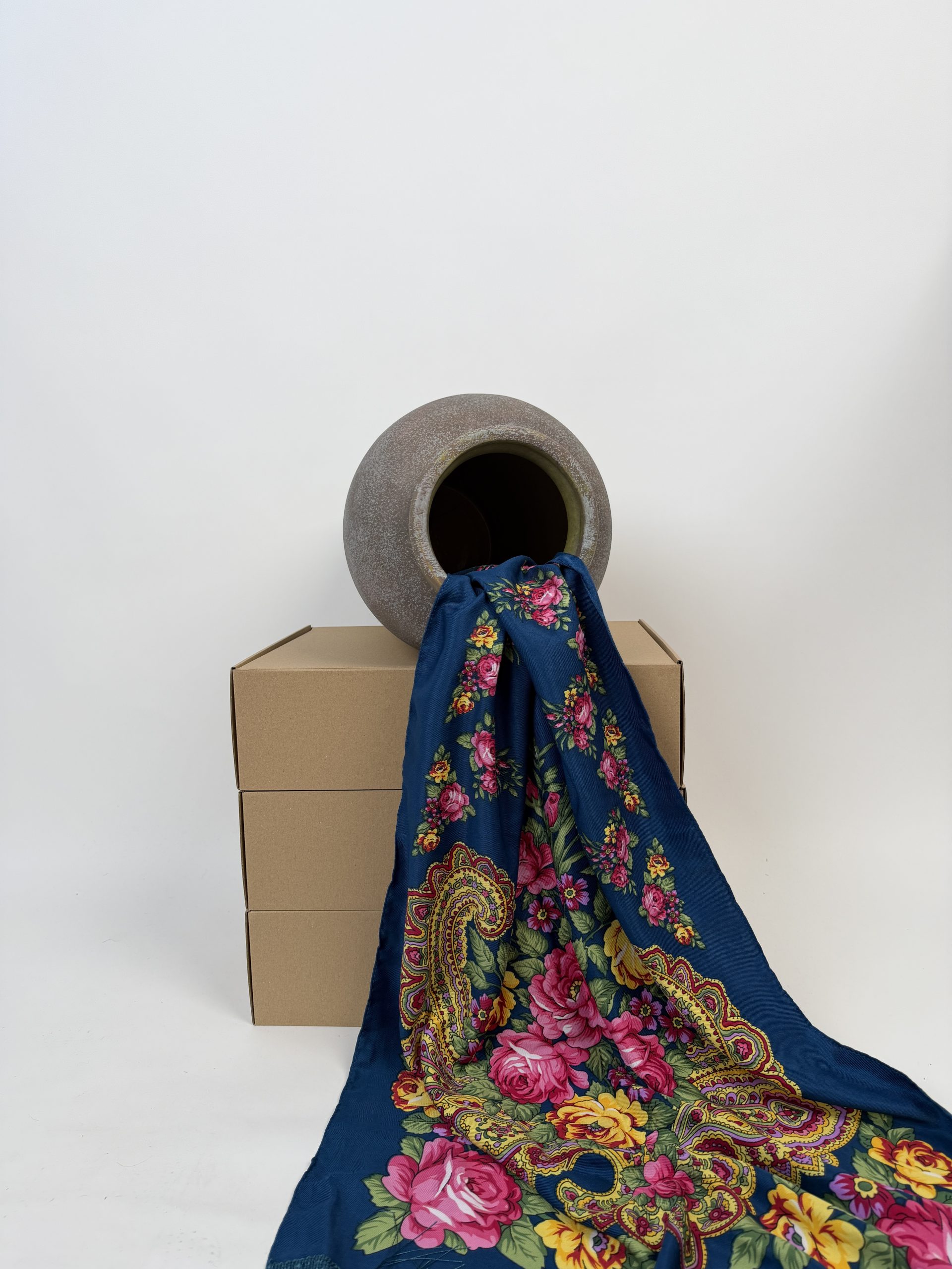 Șal cu imprimeu floral distinctiv TM2406
