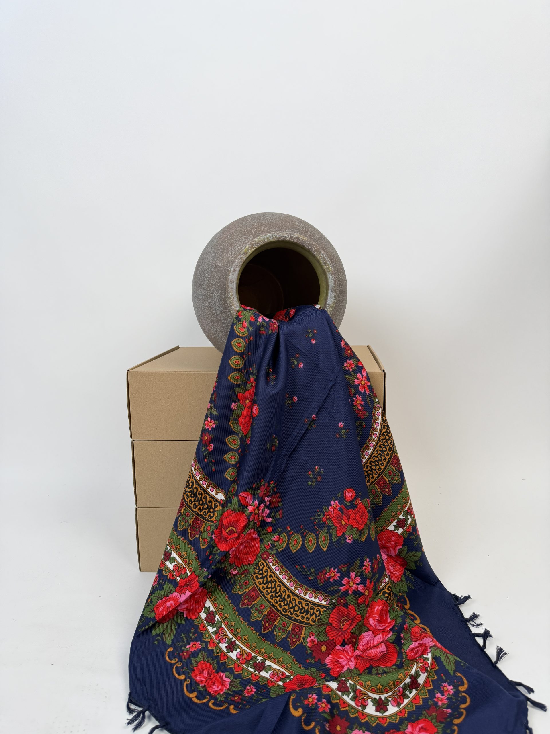 Șal cu imprimeu floral distinctiv TM2413