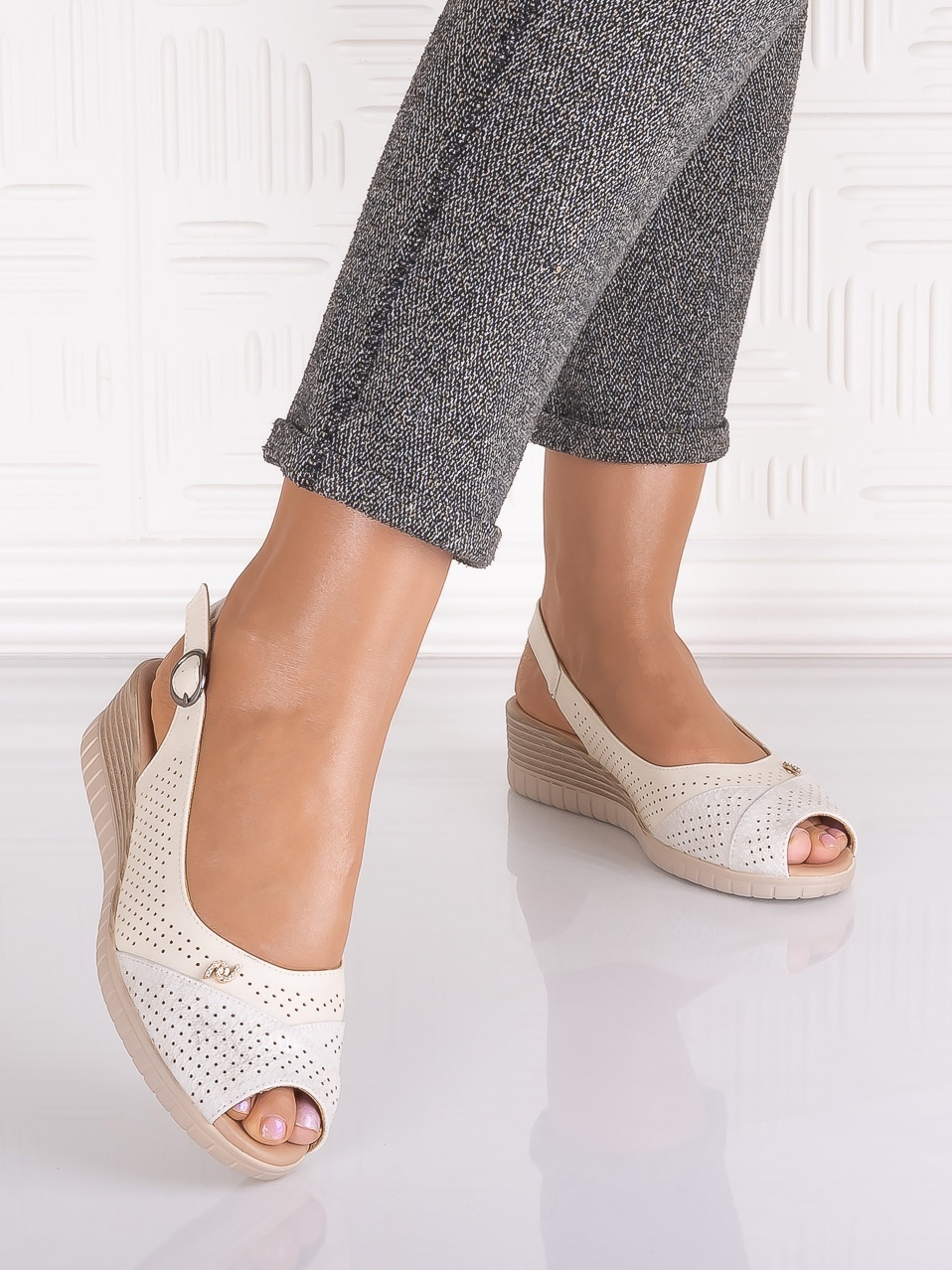 Sandale casual Bej dama din Piele Ecologica Auura - poza 4