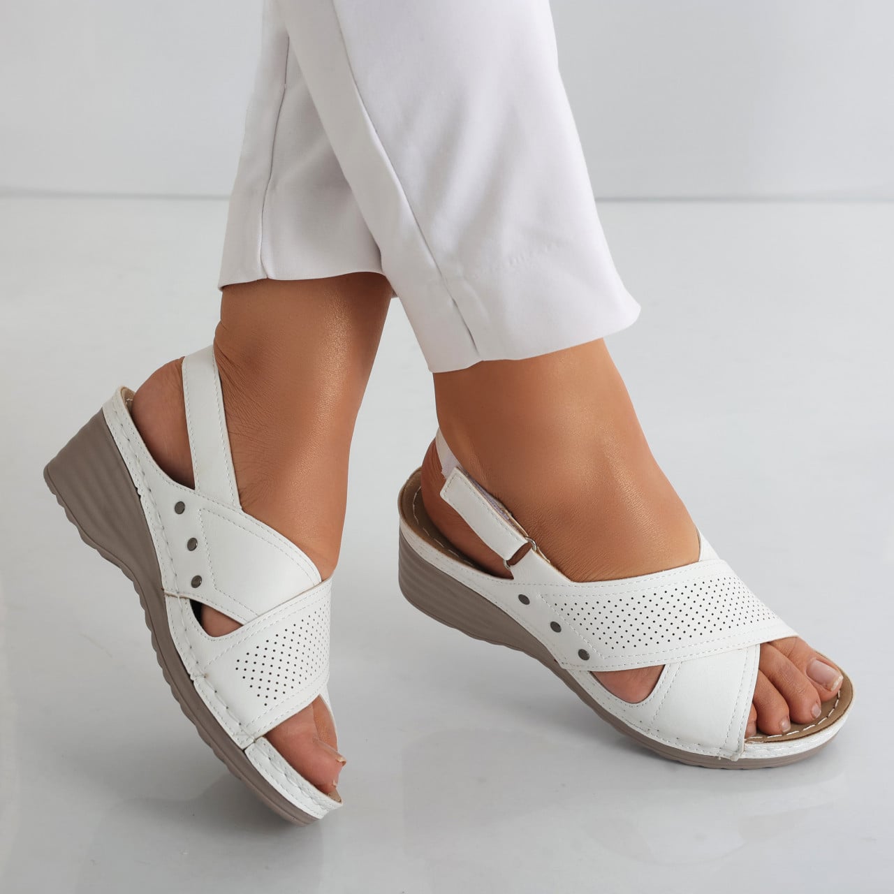 Sandale dama cu platforma Albe din Piele Ecologica Iopil - poza 2