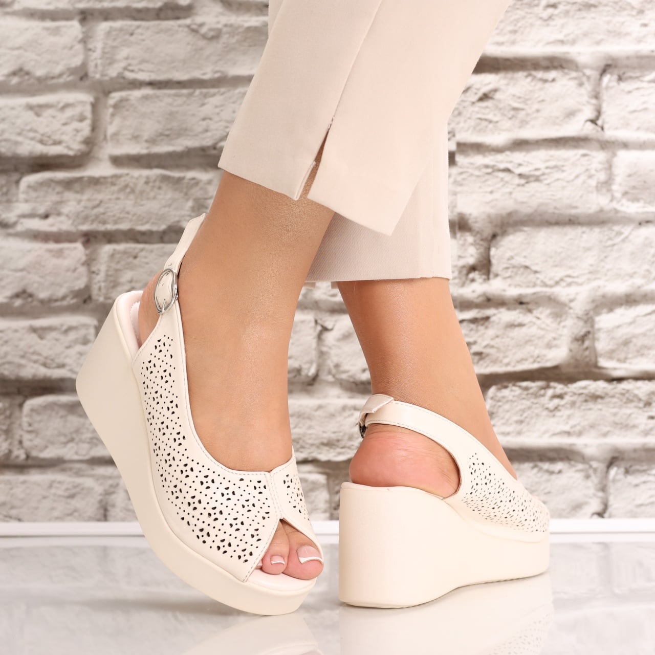 Sandale dama cu platforma Bej din Piele Ecologica Aserna - poza 3