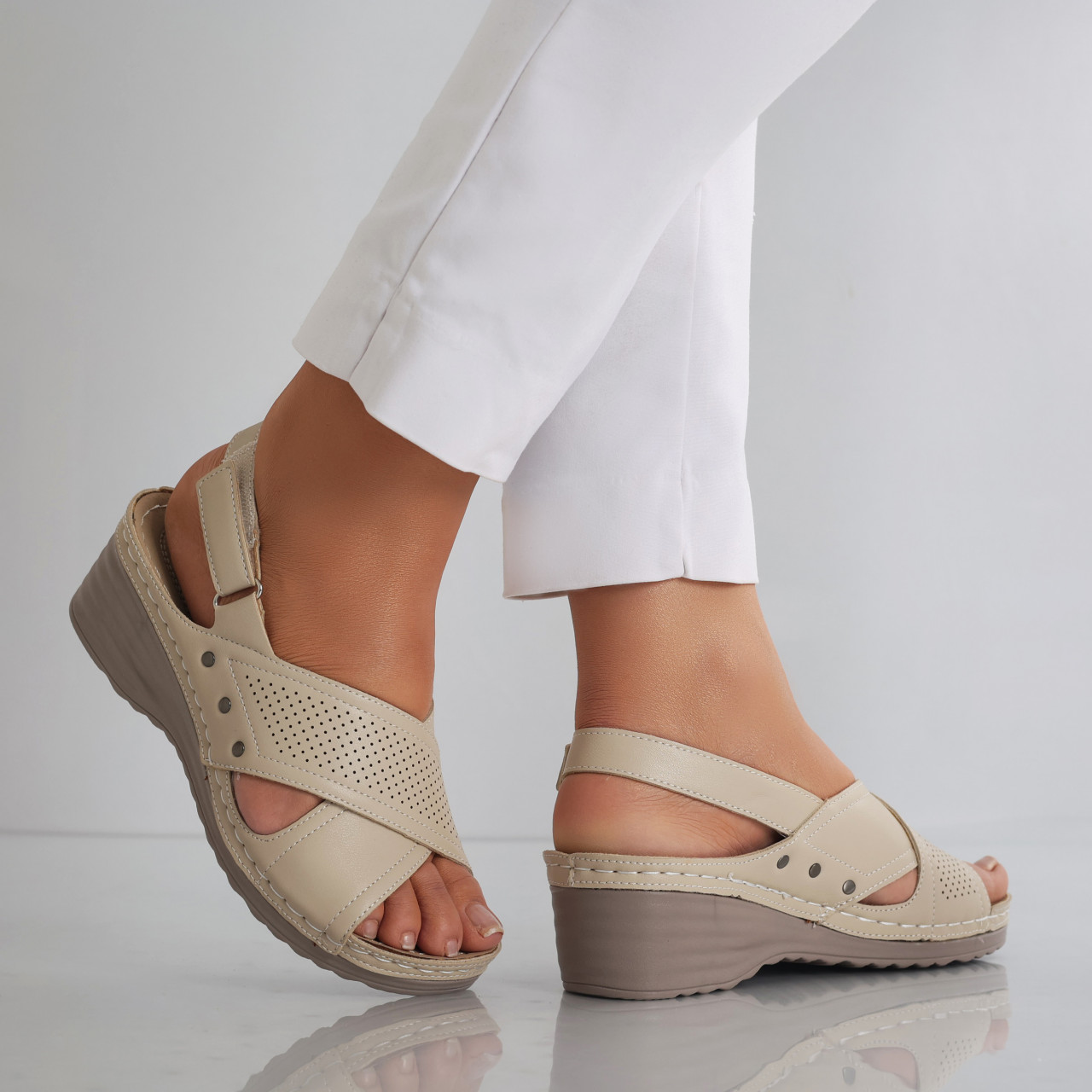 Sandale dama cu platforma Bej din Piele Ecologica Iopil - poza 5