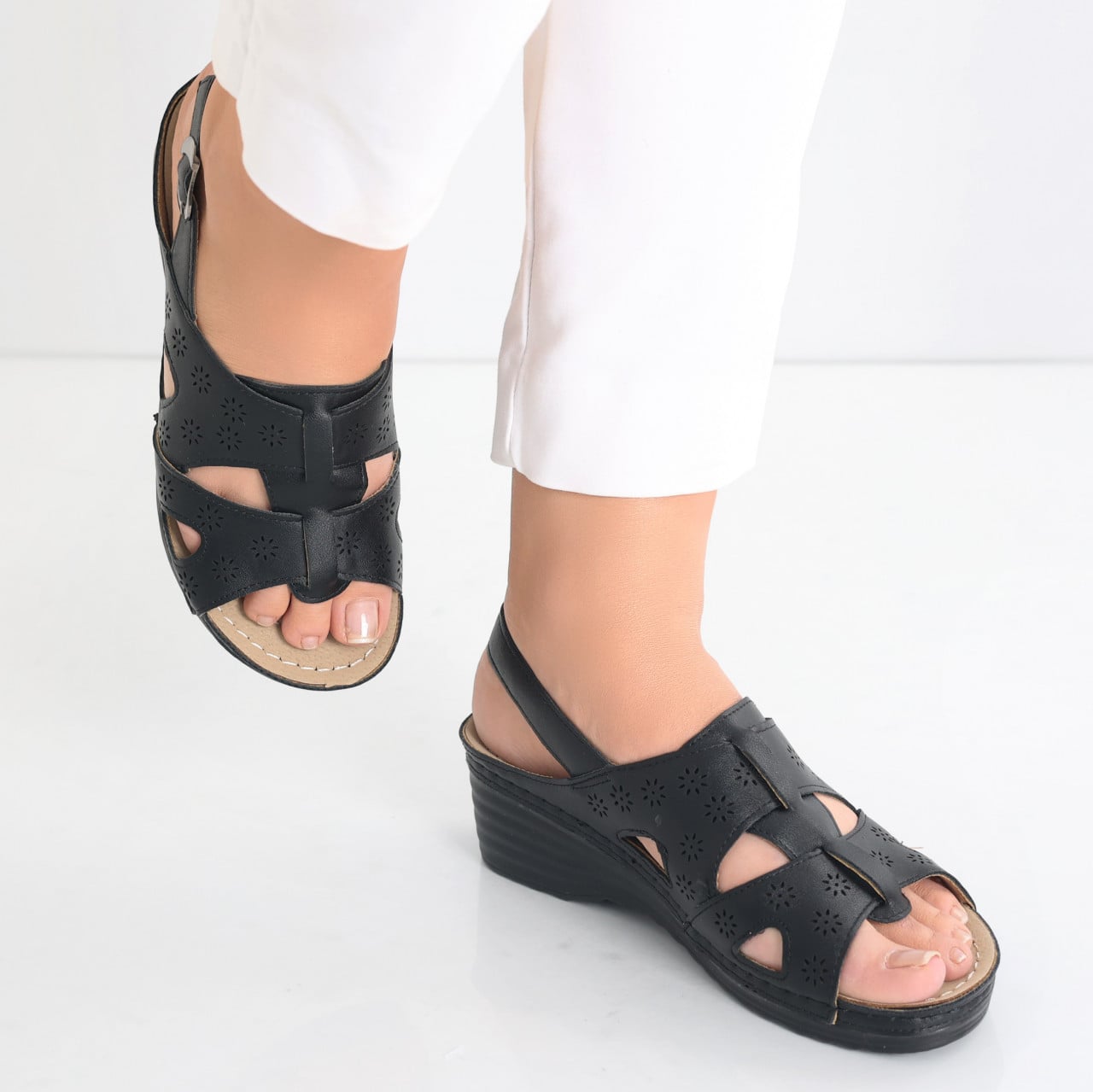 Sandale dama cu platforma Negre din Piele Ecologica Darosa - poza 5