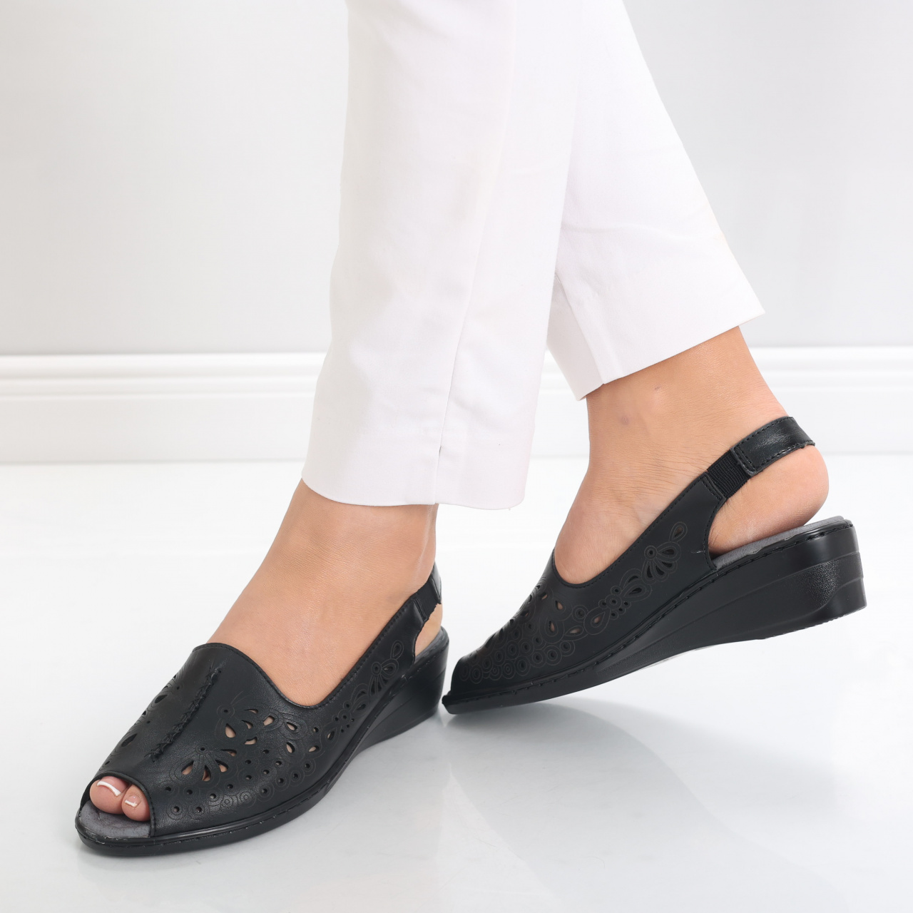 Sandale dama cu platforma Negre din Piele Ecologica Mitona - poza 4