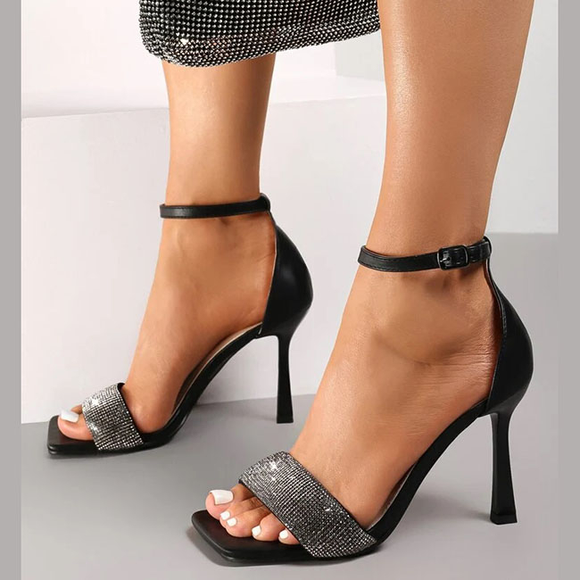 Sandale negre cu toc BL6395-SD 127