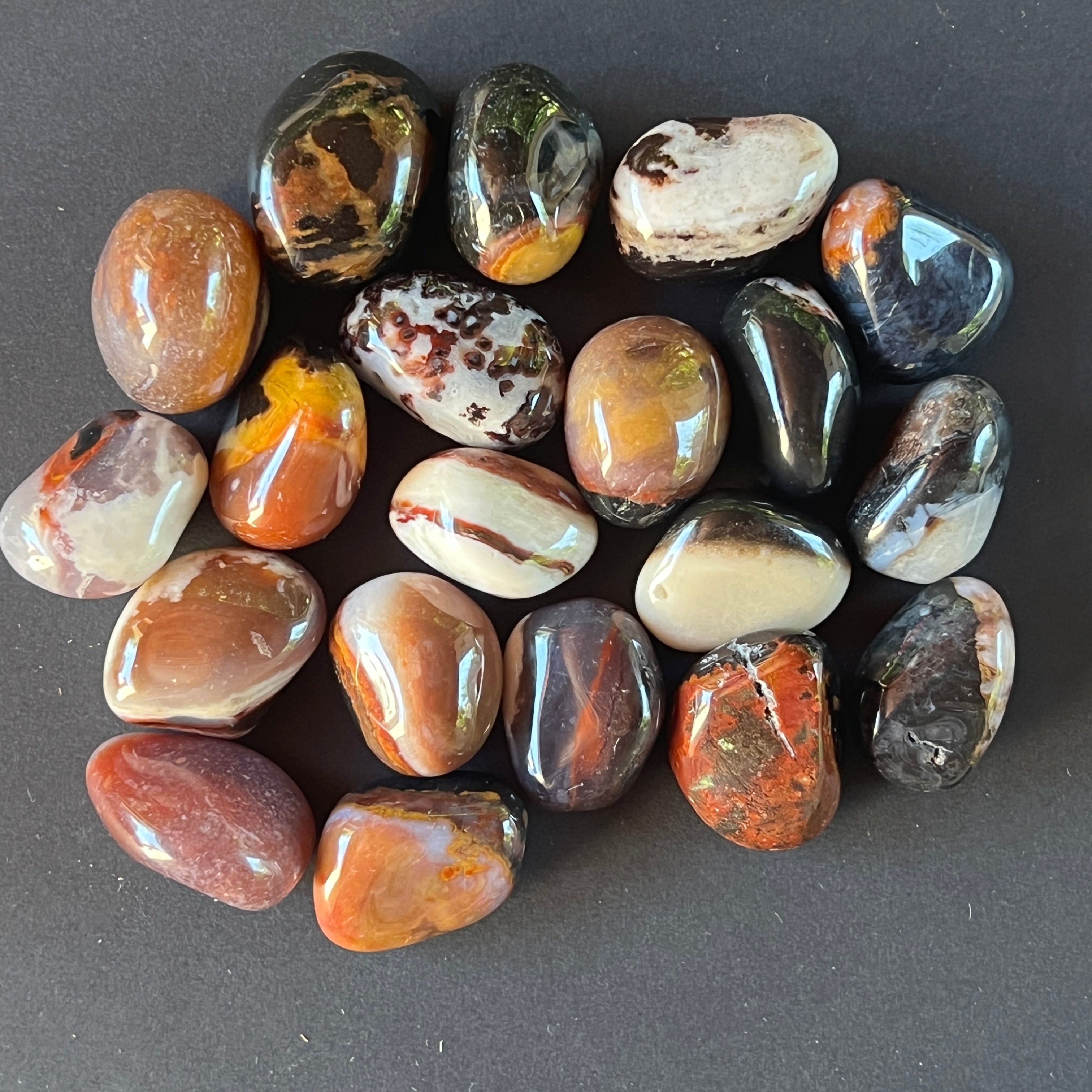 Sardonix piatra curajului si protectiei, piatra rulata, TRIO, Model L