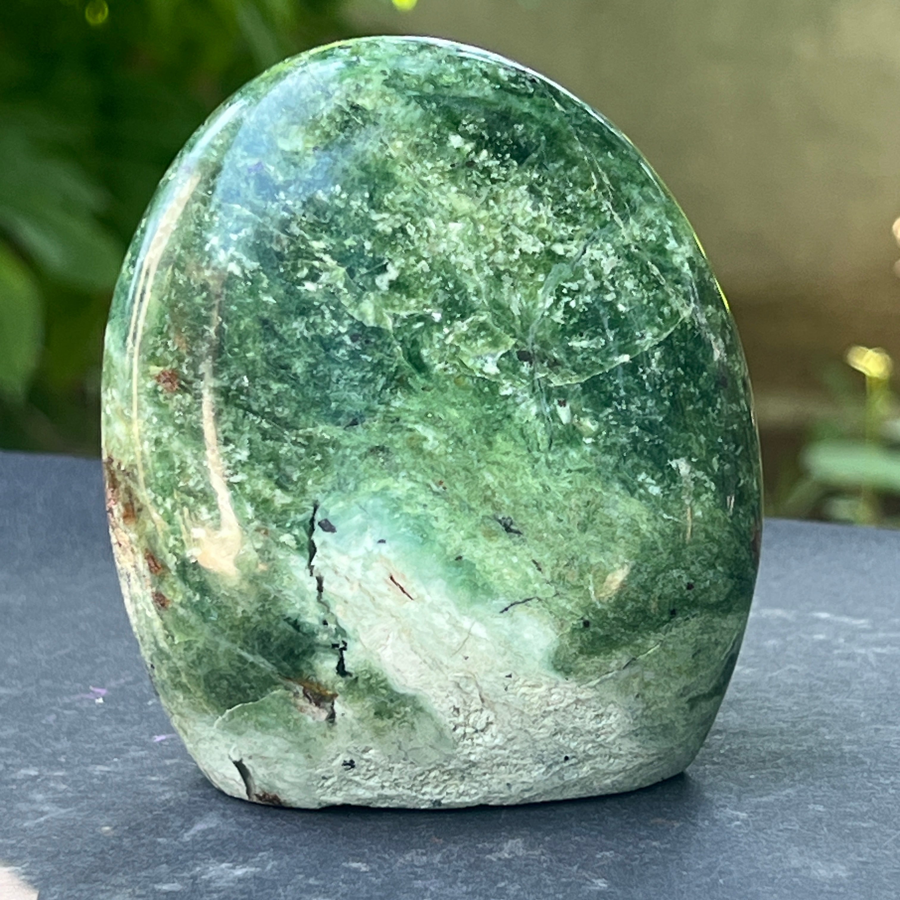 Sculptura crisopraz forma libera | Model L1
