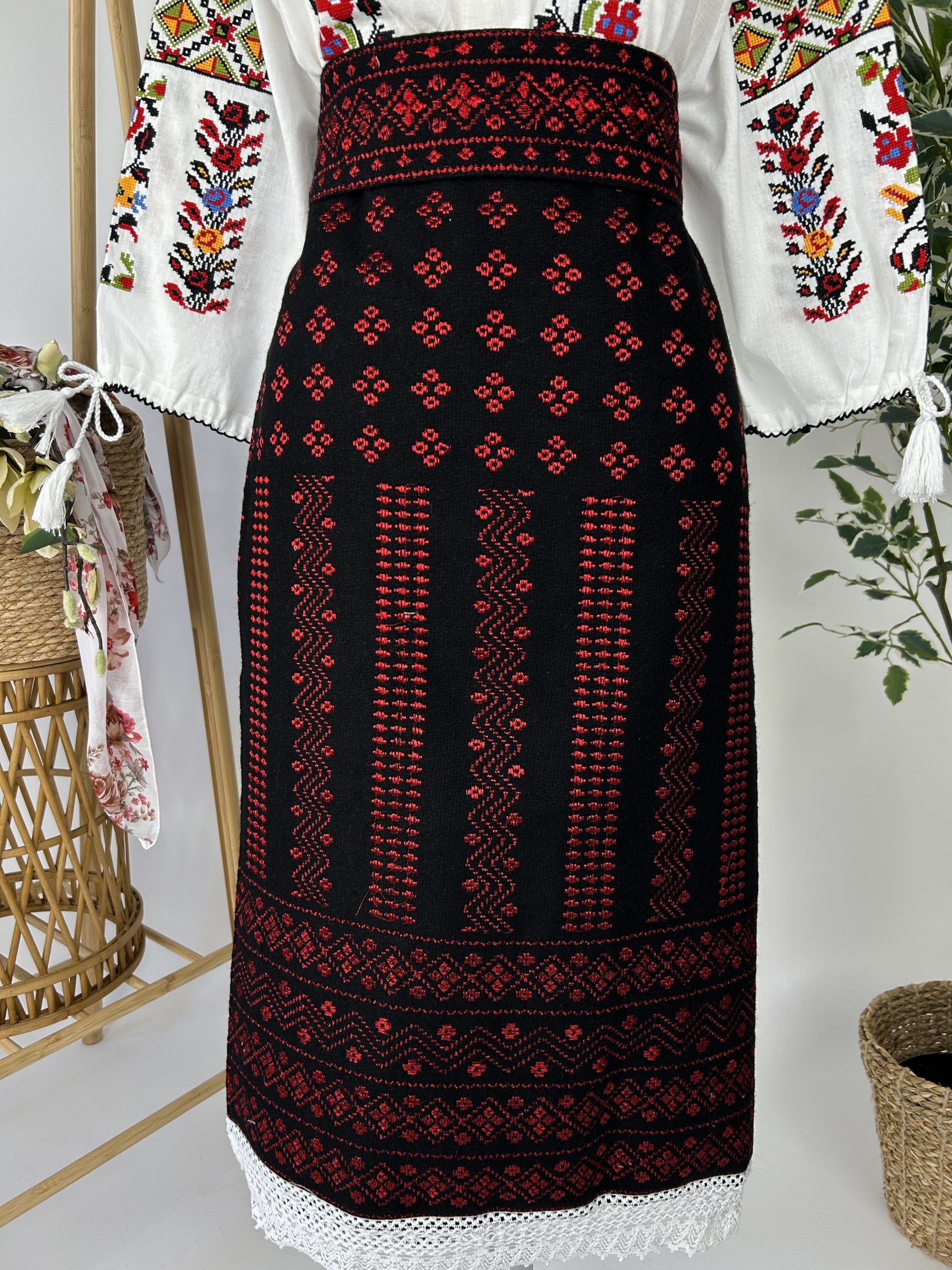 Set catrință și brâu TM1900 motive geometrice