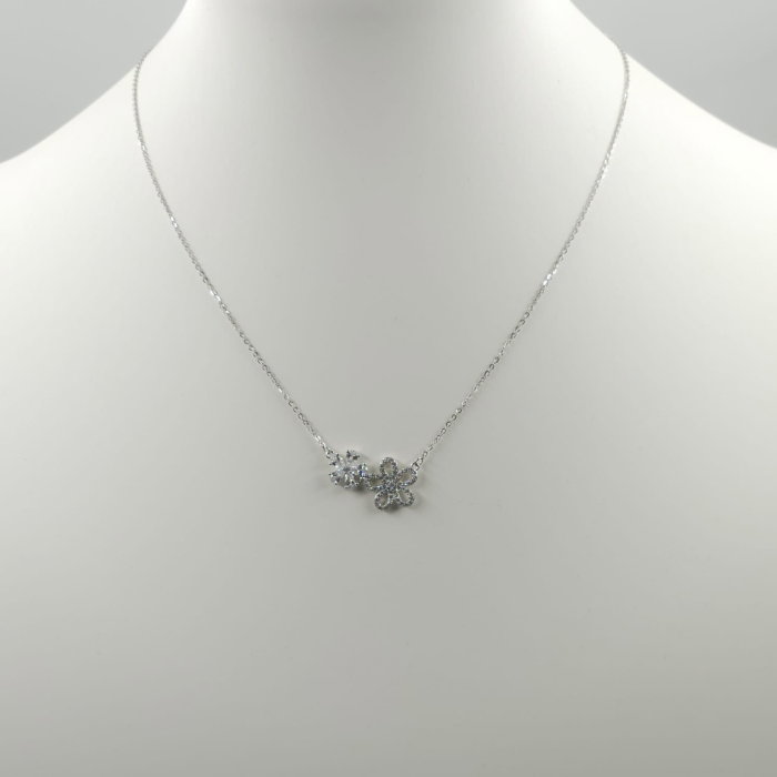 Set colier cu lant din argint 925 si pandant floricele cu pietre fine din cubic zirconia alb