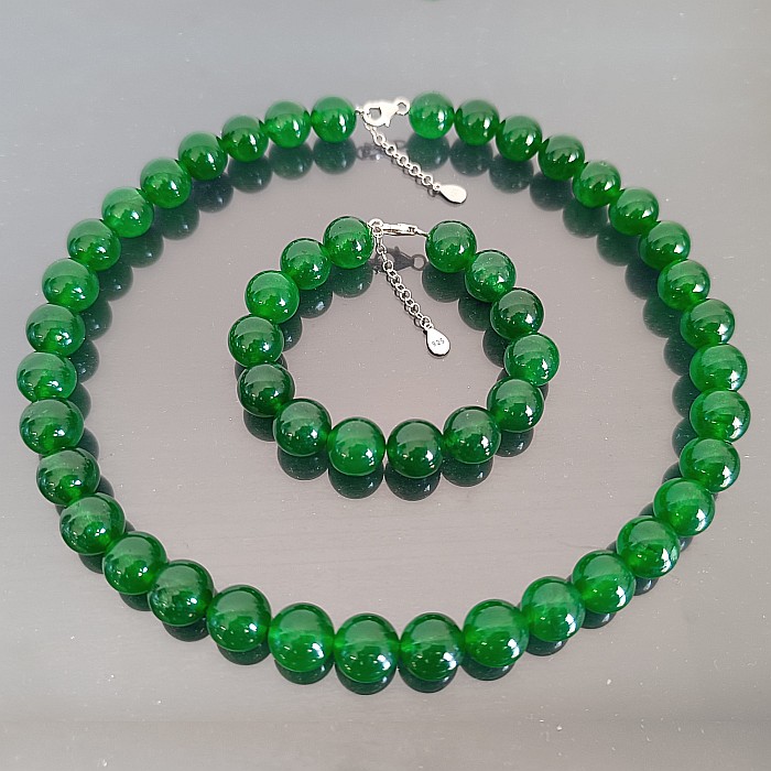 Set Colier si Bratara cu Jad Verde Malaezian de 12 mm si Inchizatori din Argint