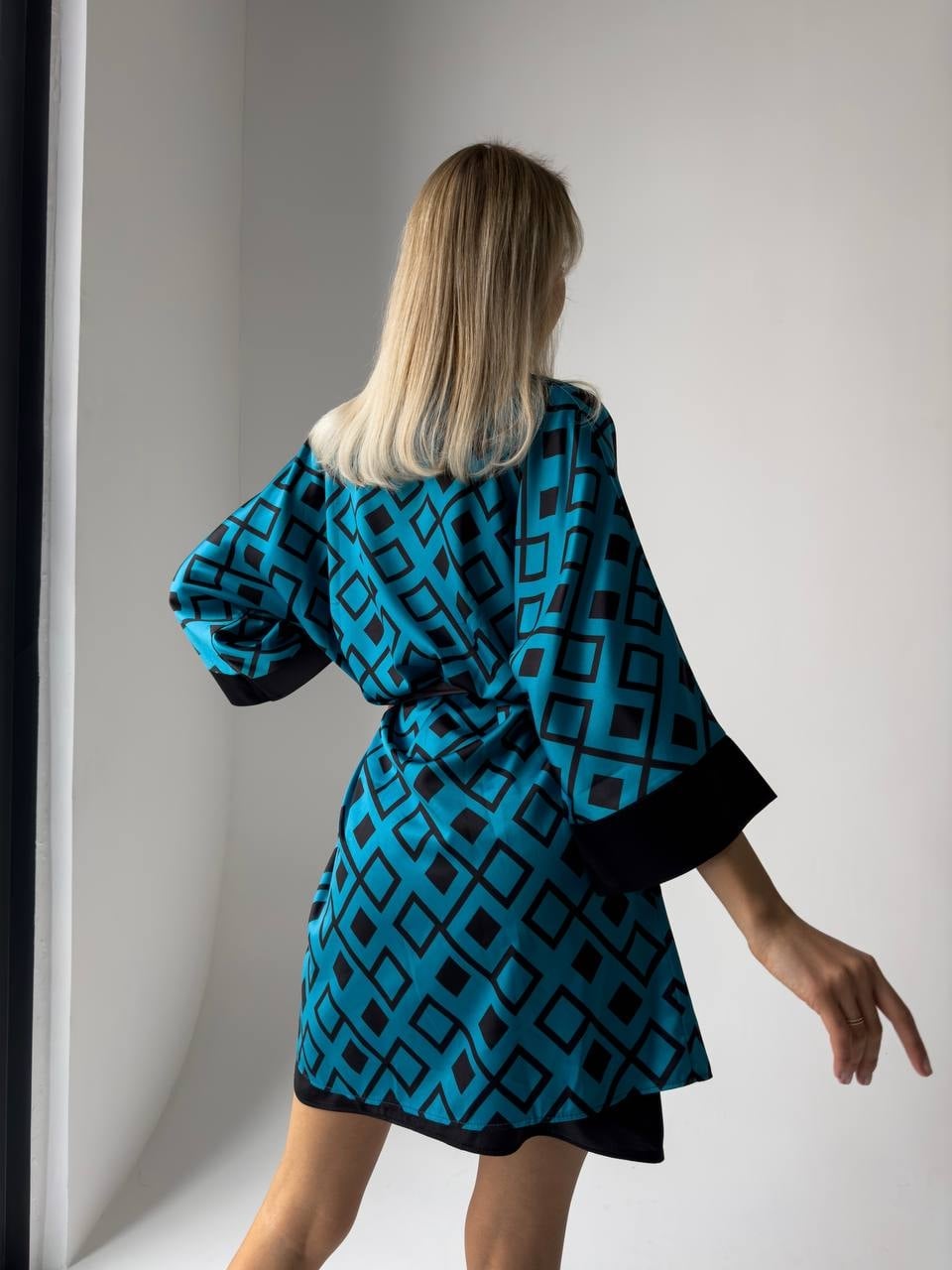Set Halat & Camasa de noapte „Geometric Glam” – 2301395, Negru / Turcoaz - poza 5