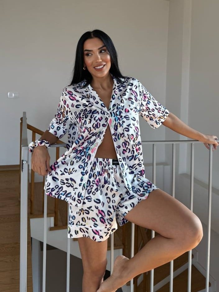 Set pijama dama din doua piese, cu nasturi – 2500089, Rainbow Leopard - poza 2