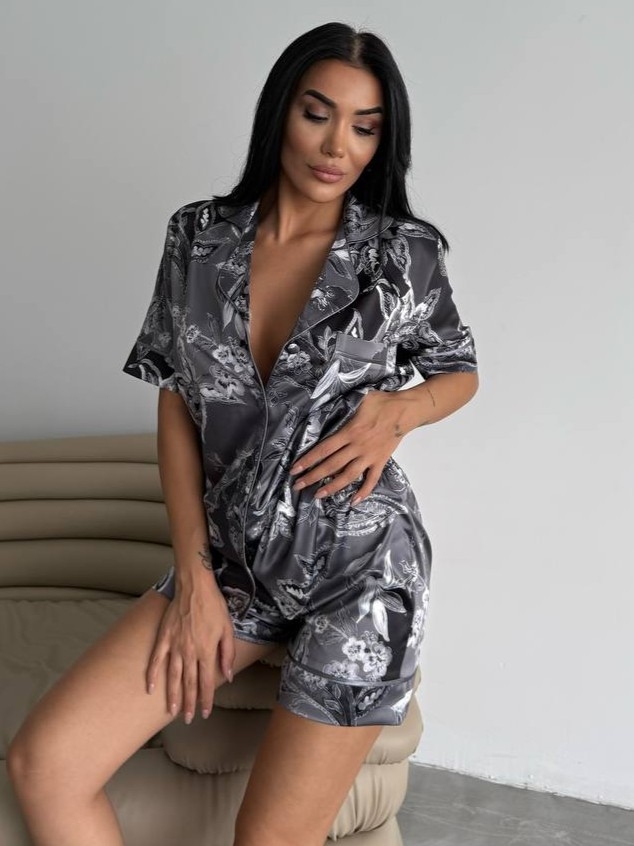 Set pijama dama din doua piese, cu nasturi – 2500099, Gri Floral - poza 2