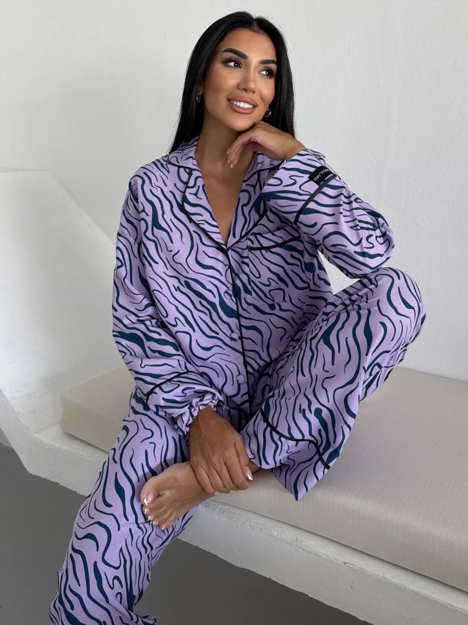 Set pijama dama din doua piese, cu nasturi – 2500282, Lila cu imprimeu abstract - poza 2