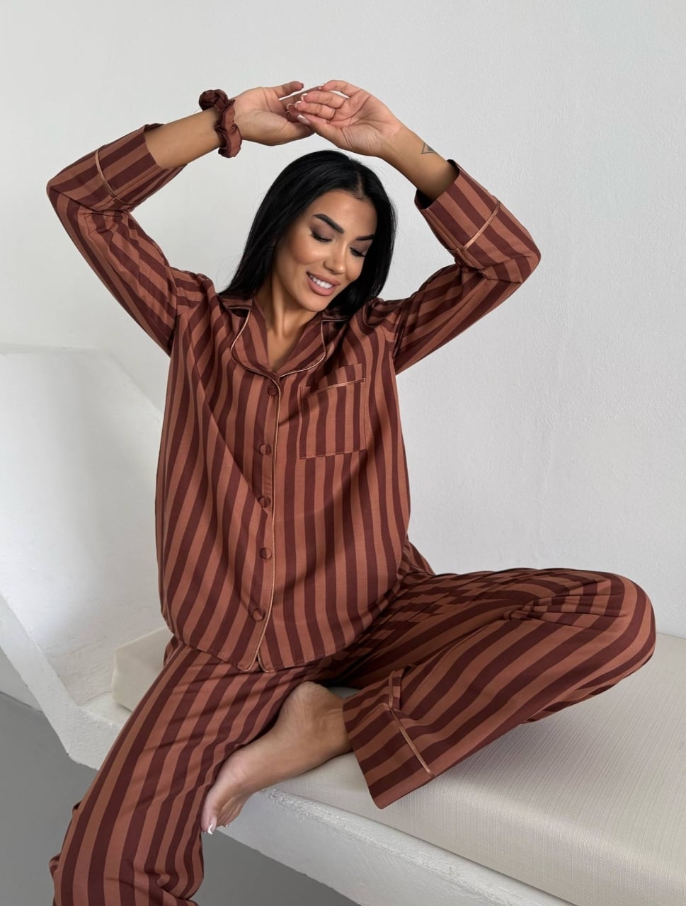 Set pijama dama din doua piese, cu nasturi – 2500292, Maro - poza 3