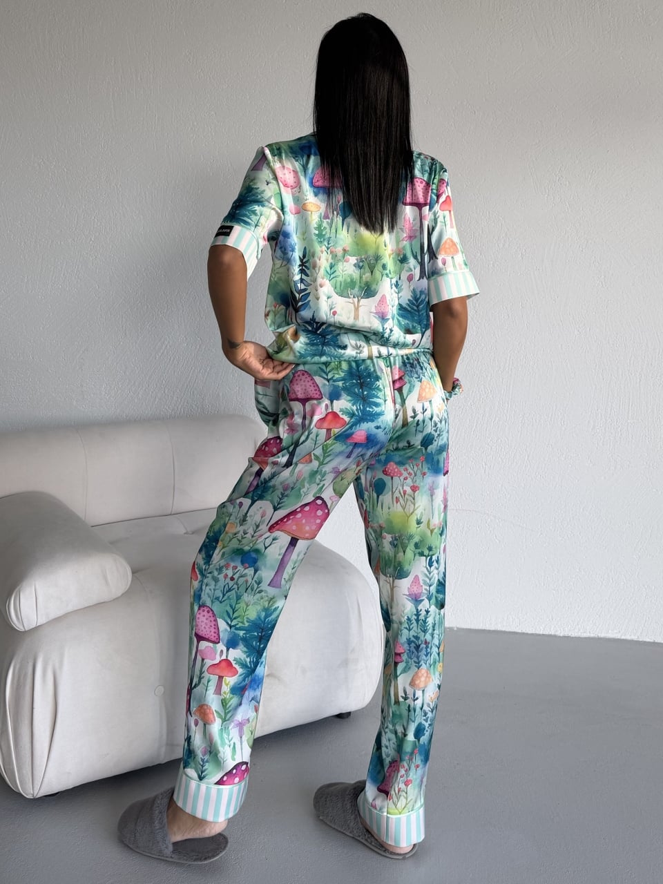 Set pijama dama din doua piese, cu nasturi – 2500379, Mushroom Garden - poza 4