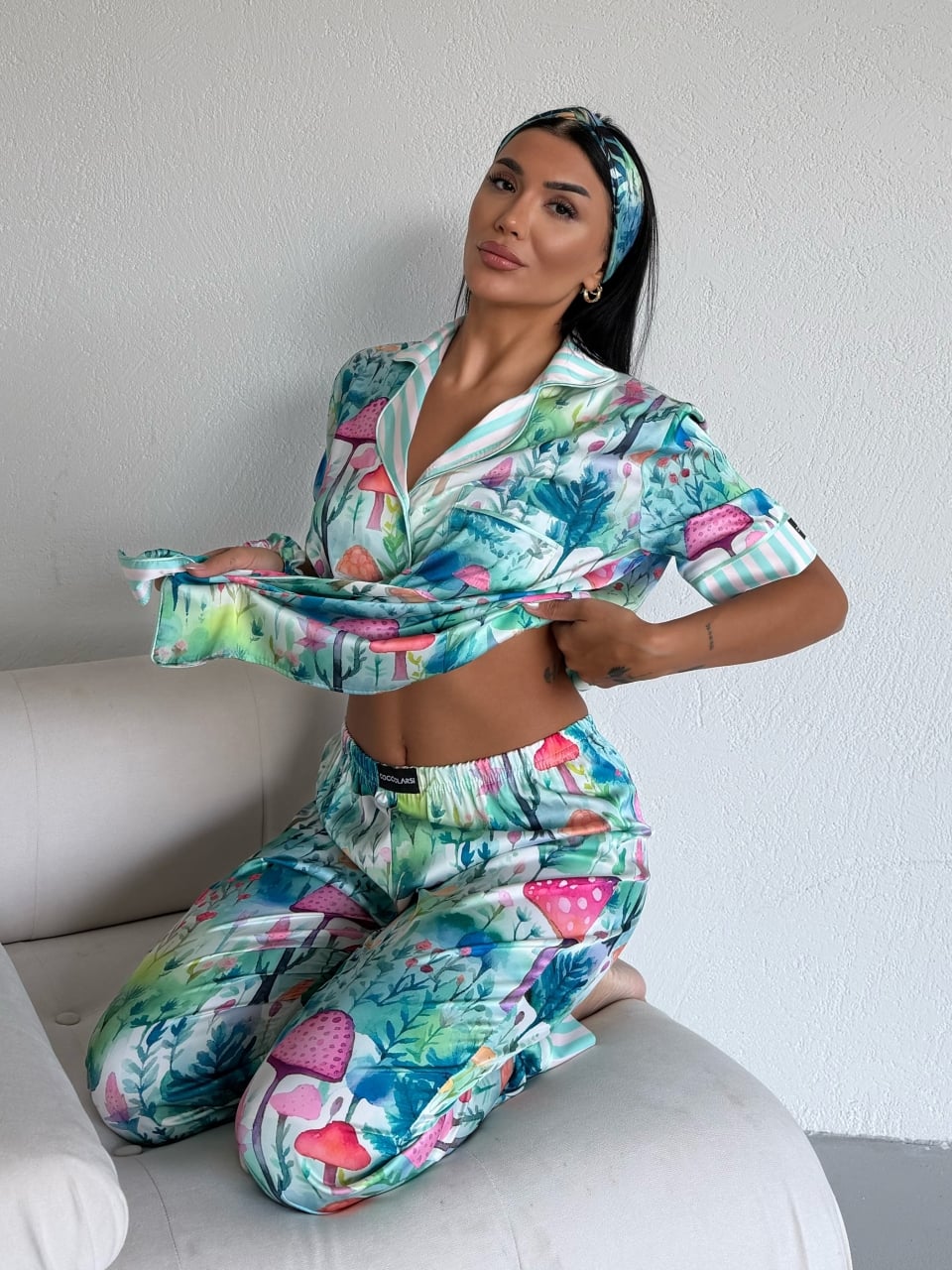 Set pijama dama din doua piese, cu nasturi – 2500379, Mushroom Garden - poza 5