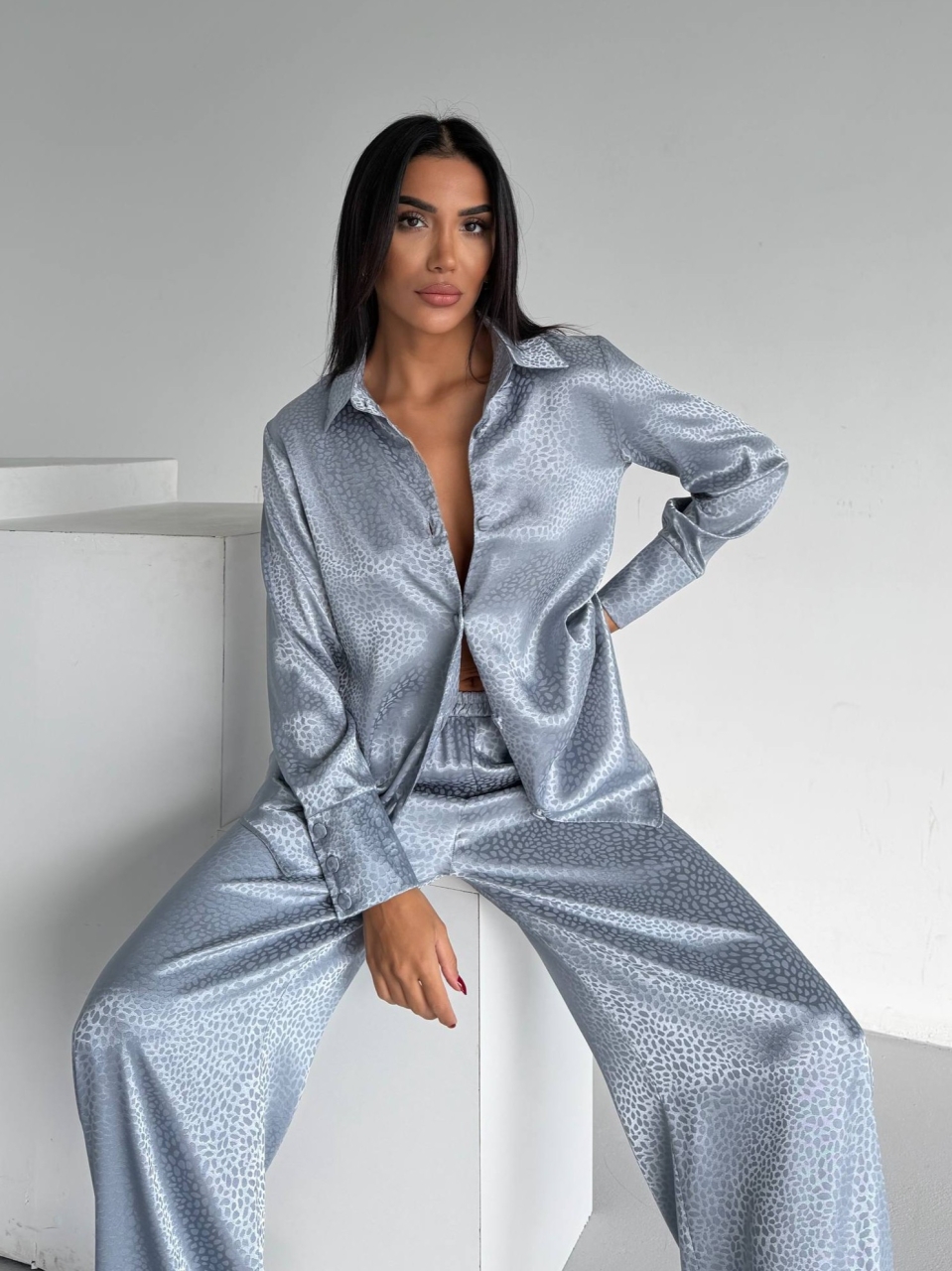 Set pijama dama din doua piese, cu nasturi – 2500407, Gri - poza 4