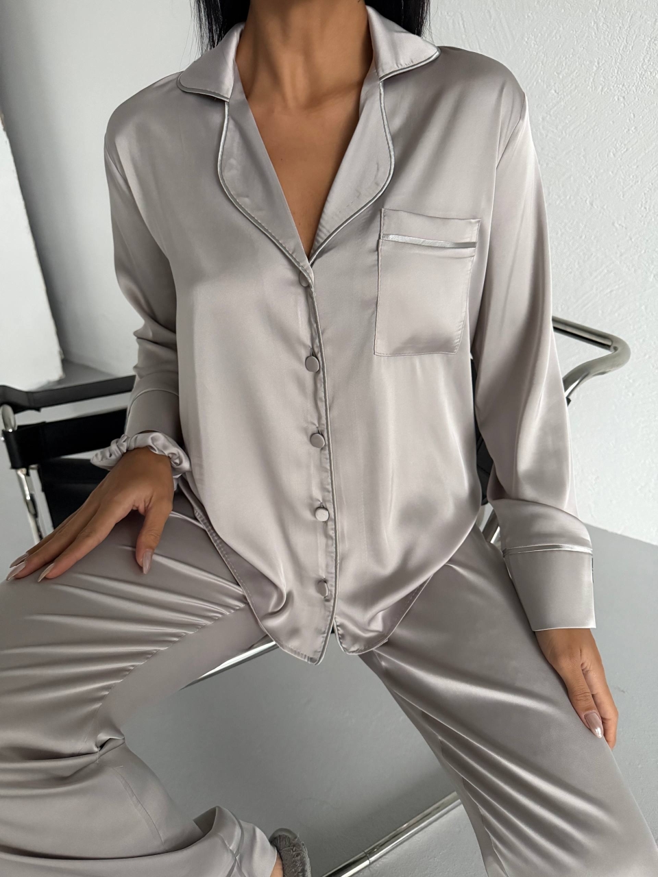 Set pijama dama din doua piese, cu nasturi – 2600004, Gri - poza 3