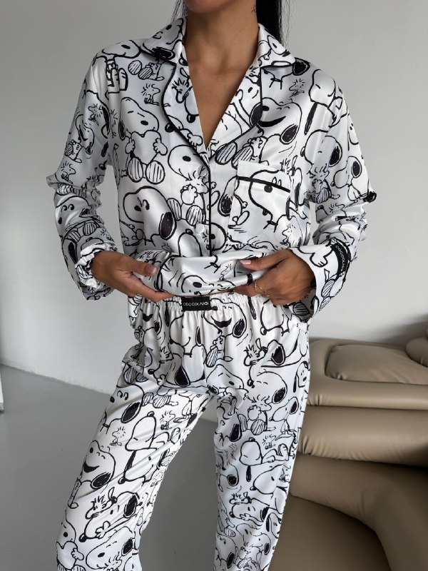 Set pijama dama din doua piese, cu nasturi – 2600019, Model Snoopy - poza 3