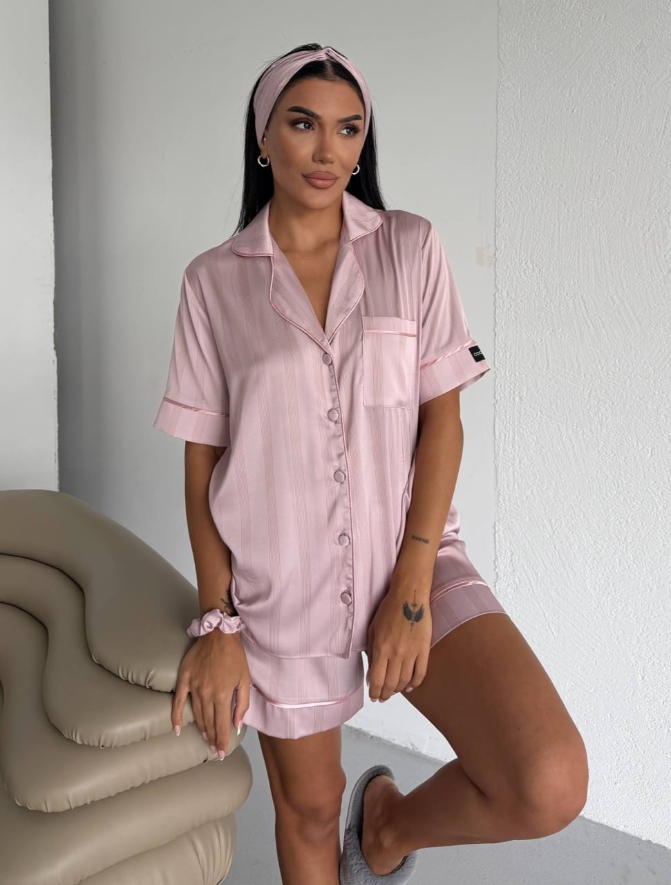Set pijama dama din doua piese, cu nasturi – 2600041, Roz pudrat satinat - poza 1