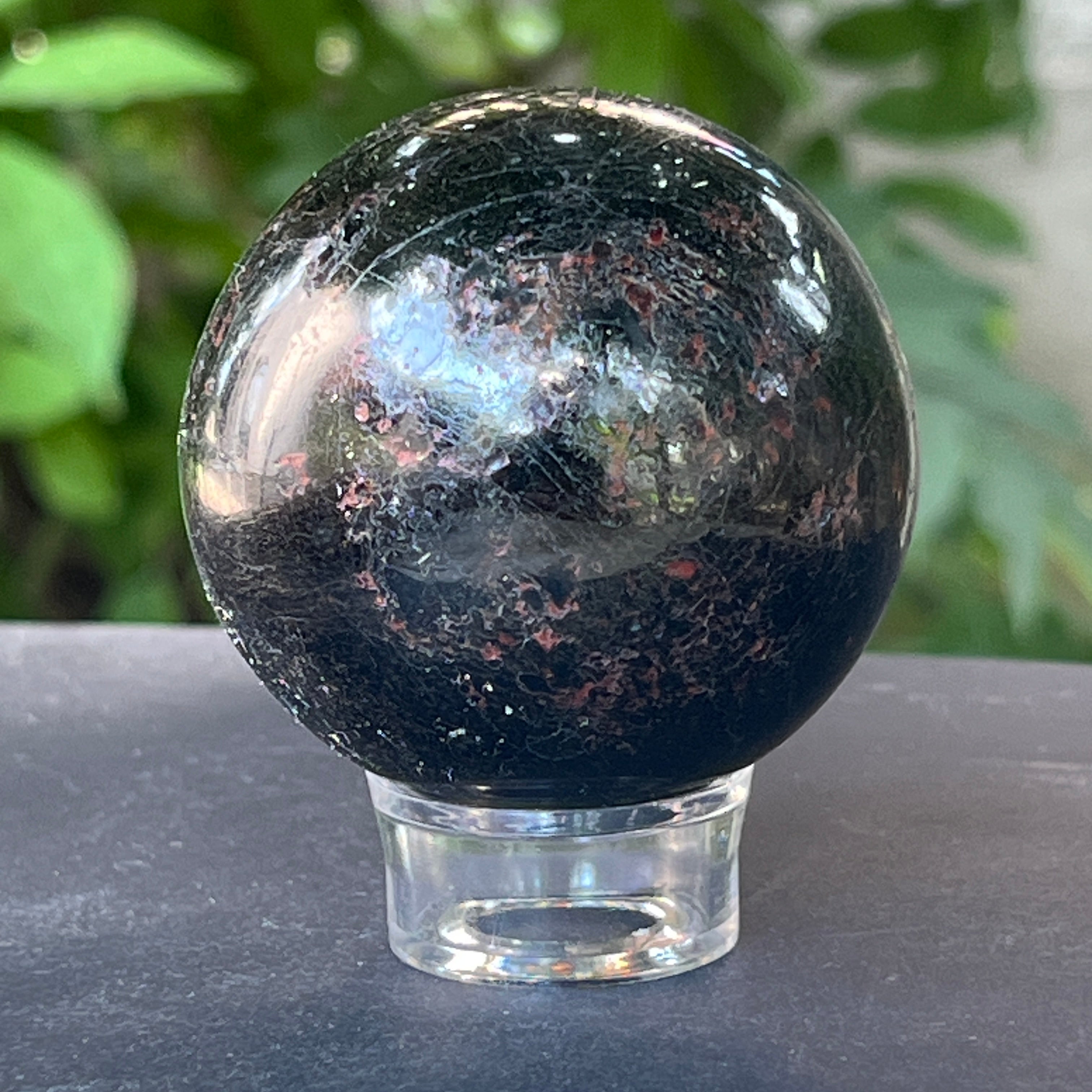 Sfera turmalina neagra din Madagascar model 1