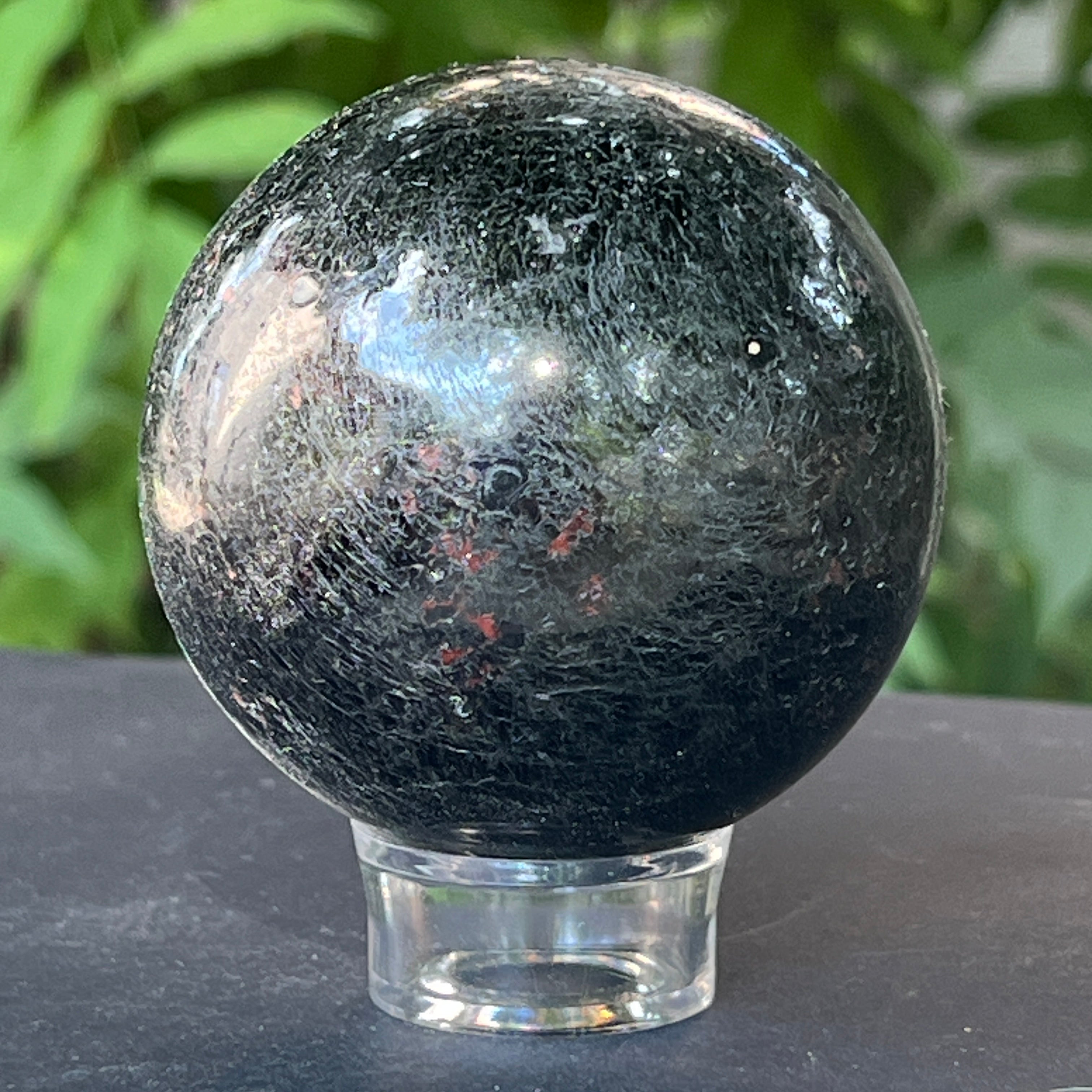Sfera turmalina neagra din Madagascar model 4
