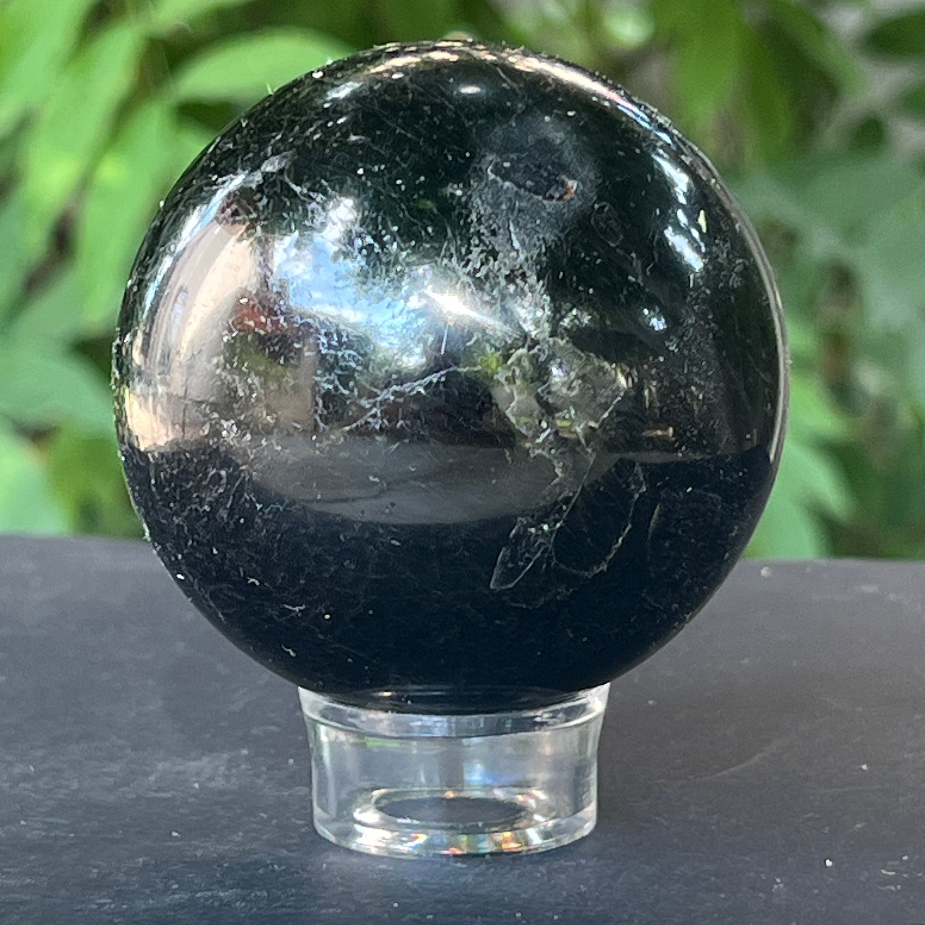 Sfera turmalina neagra din Madagascar model 5