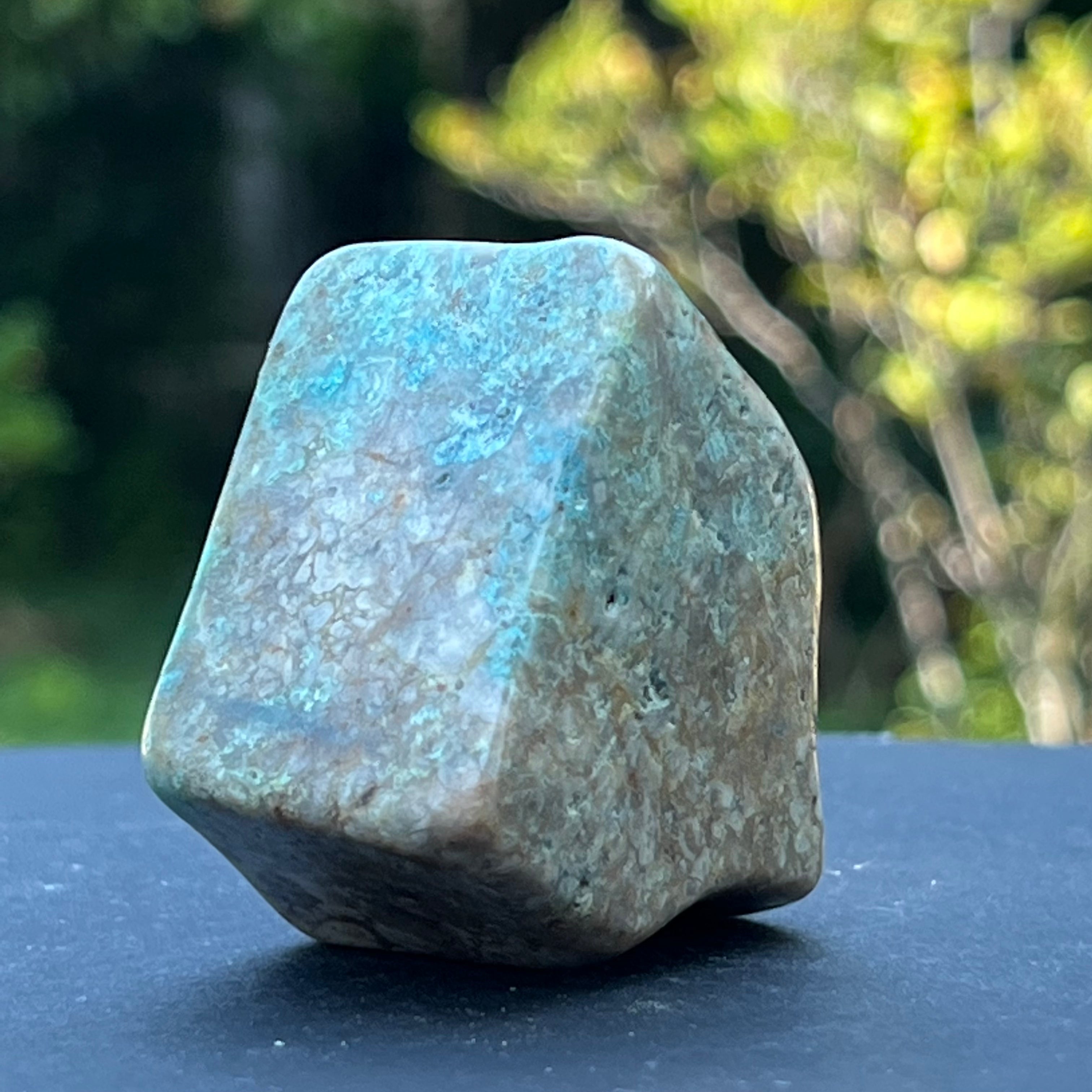 Shattuckite forma libera/palmstone m5
