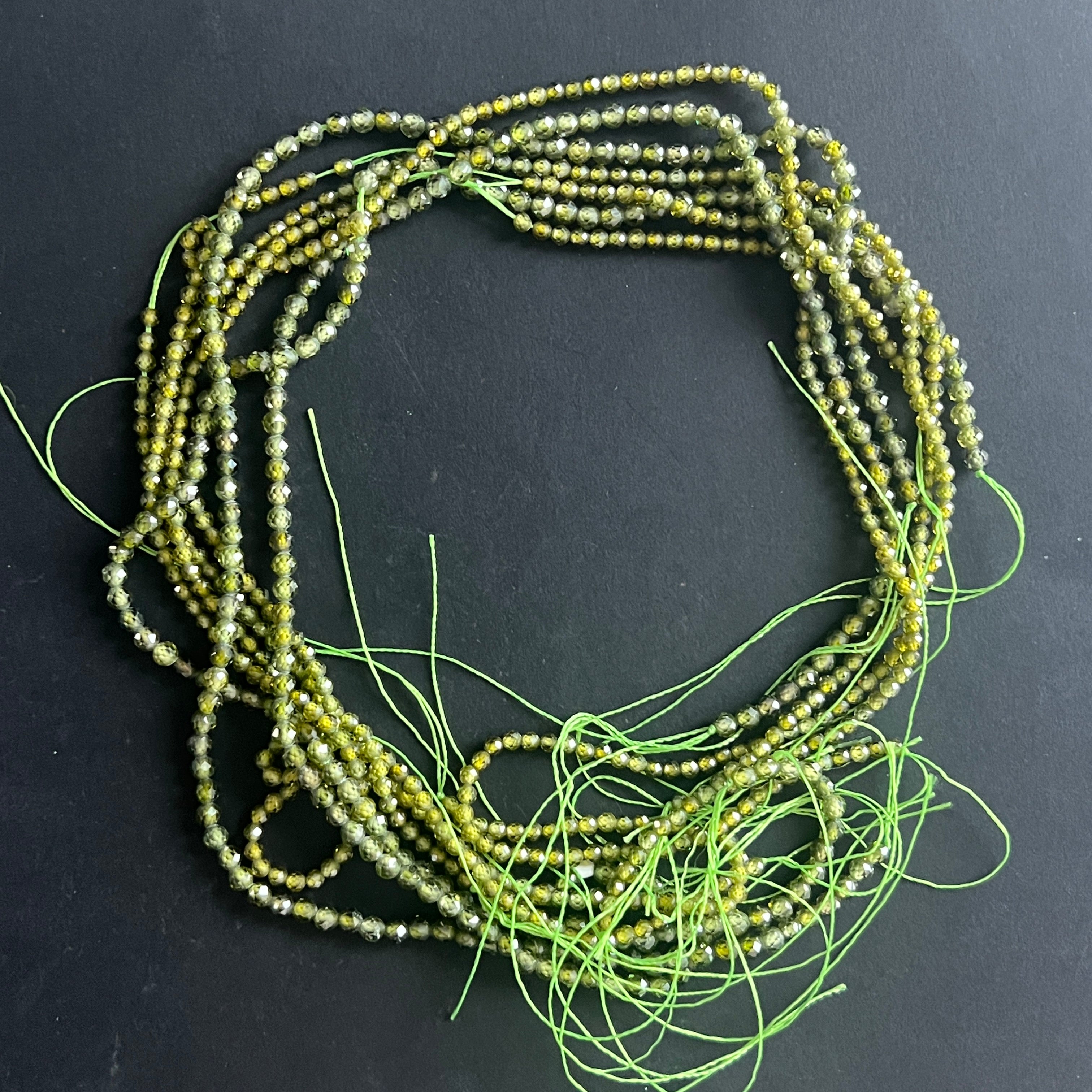 Sirag margele pietre semipretioase sfere fatetate ZIRCON VERDE