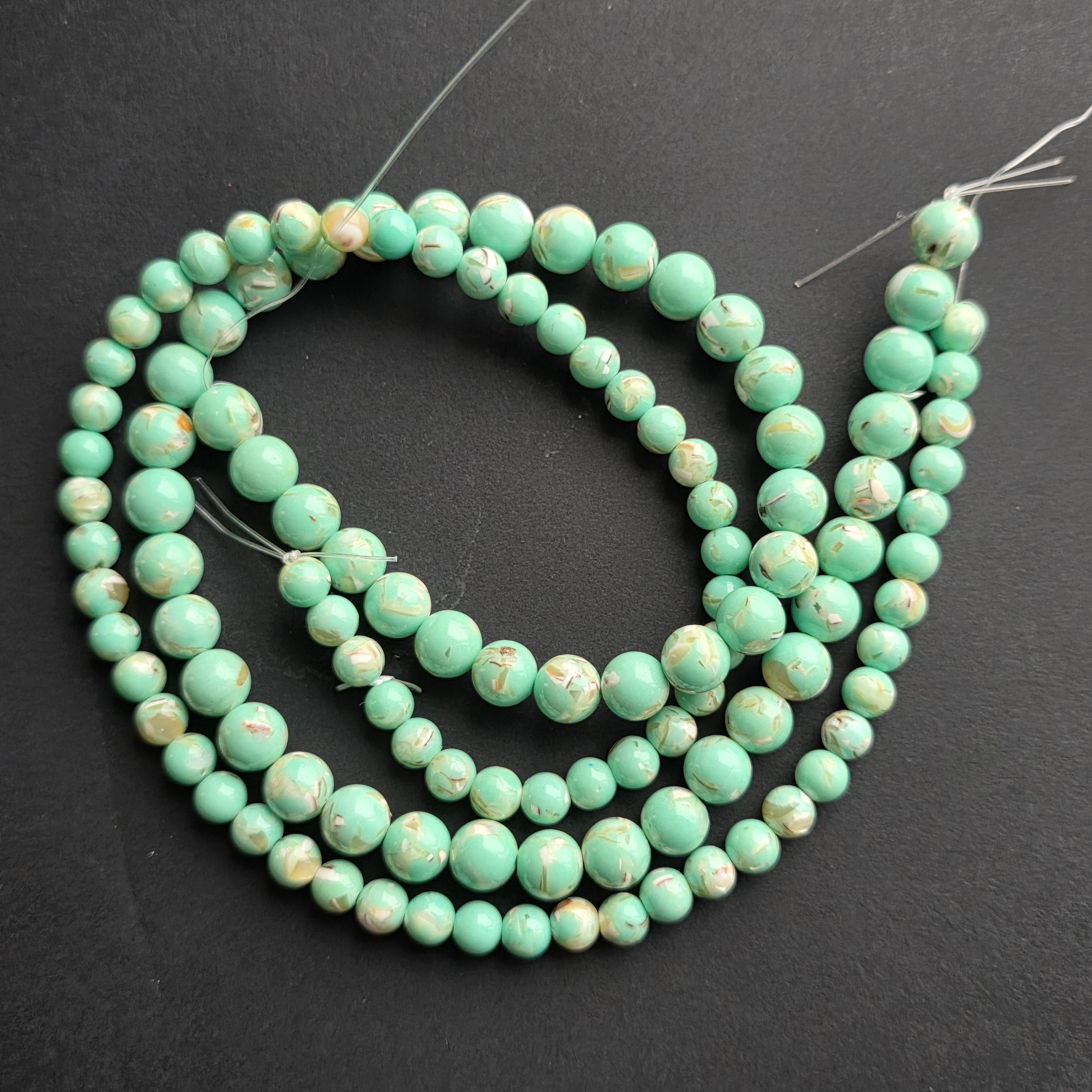 Sirag margele SHELL RESIN VERDE
