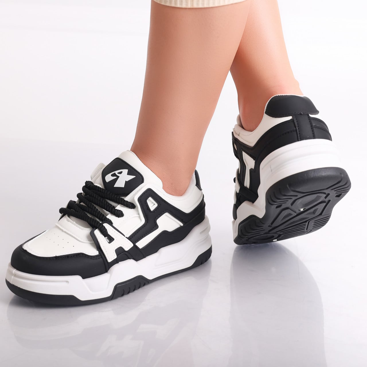 Sneakers dama ALB/Negri din Piele Ecologica Yuridia - poza 4