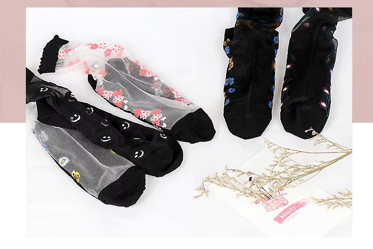 Sosete pentru dama, SS170, model flori, Alb/Negru, marime universala (35-39) - poza 2