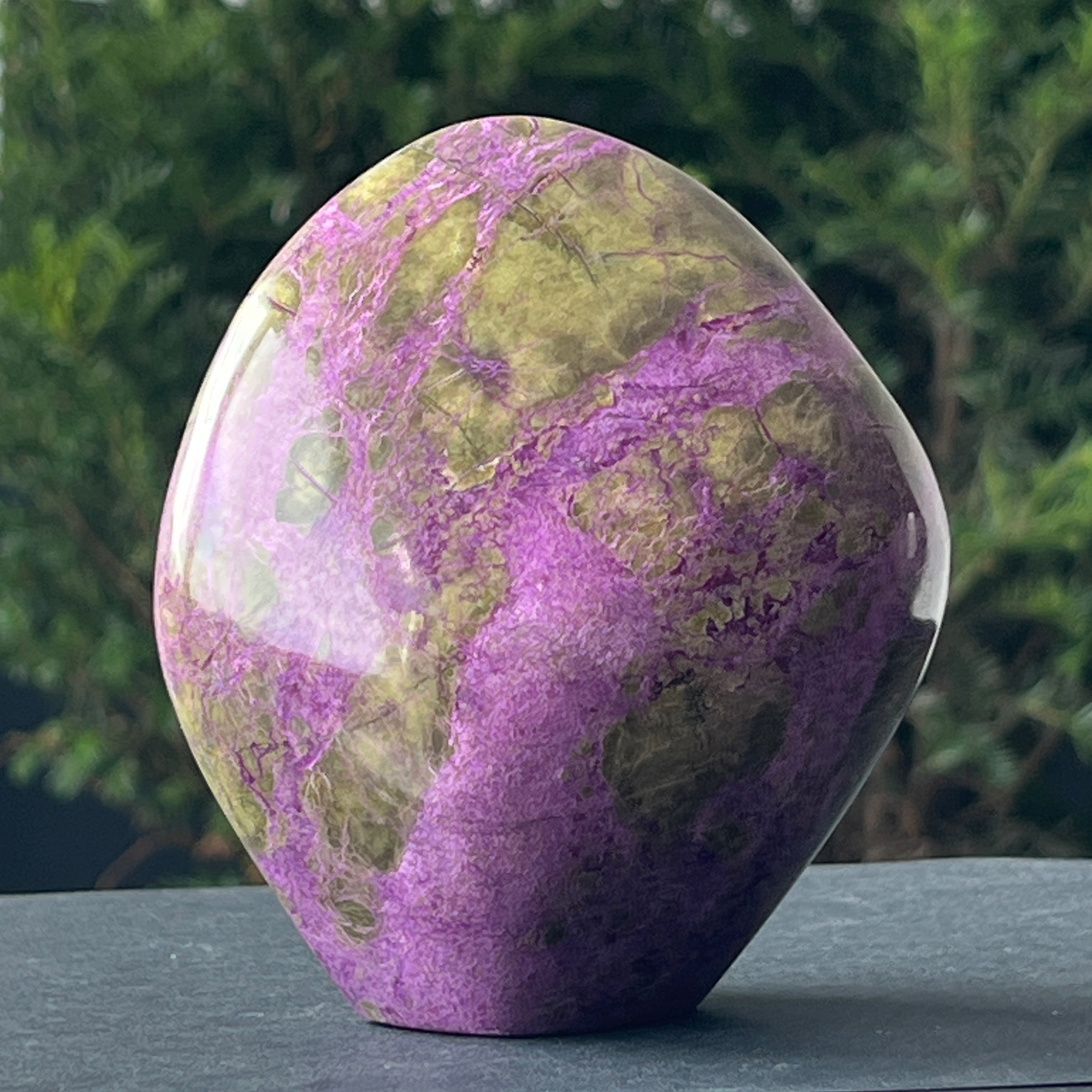 Stichtit (atlantisit) structura forma libera | Model 12