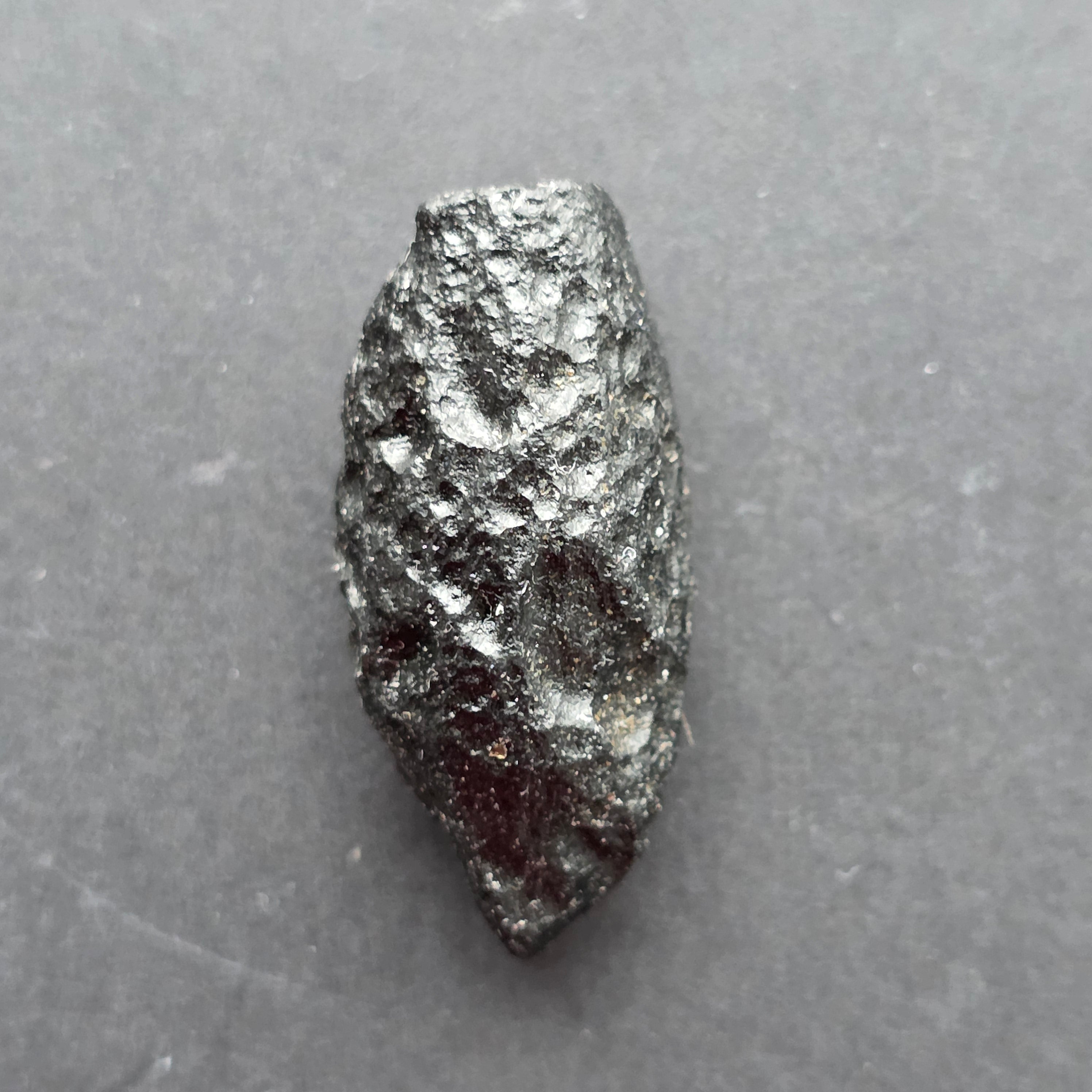 Tectita neagra, meteorit piatra bruta, tektit m3