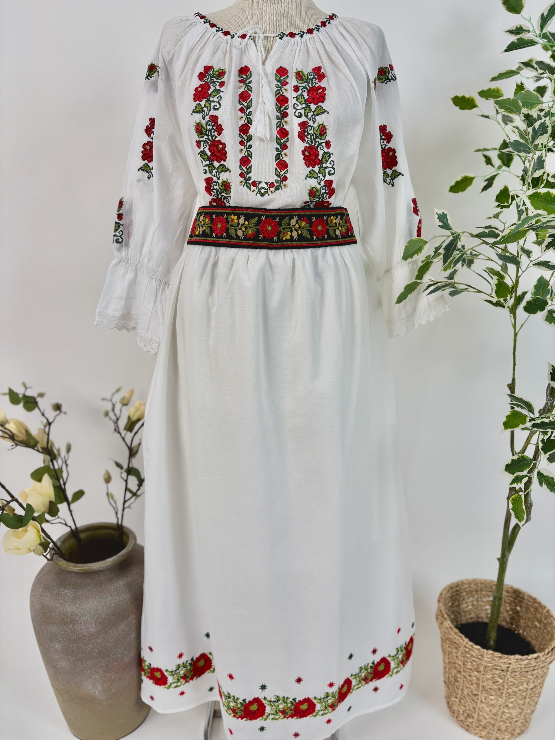 Ținută completă TM2120 fustă, ie și brâu - motive florale