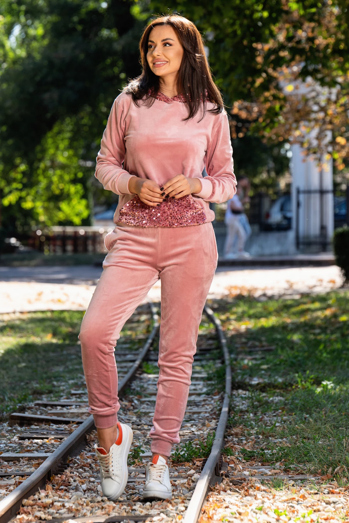 Trening dama din catifea Sparkle rose cu paiete asortate - poza 4