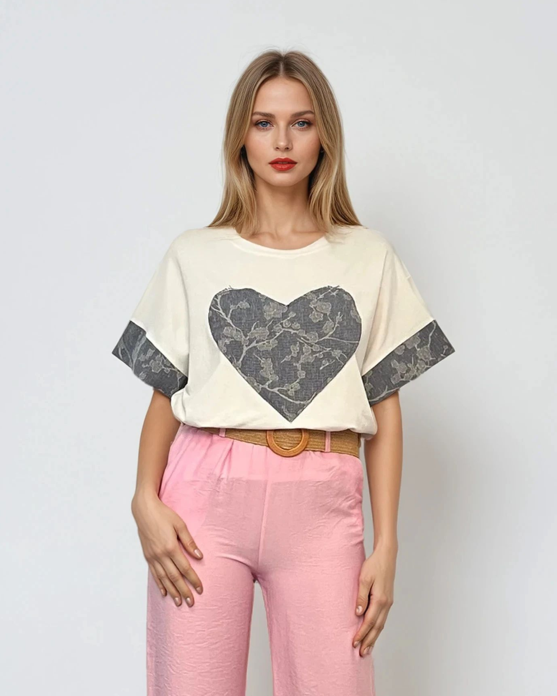 Tricou alb cu inimă și margini maneci din denim alb - Unica S-L