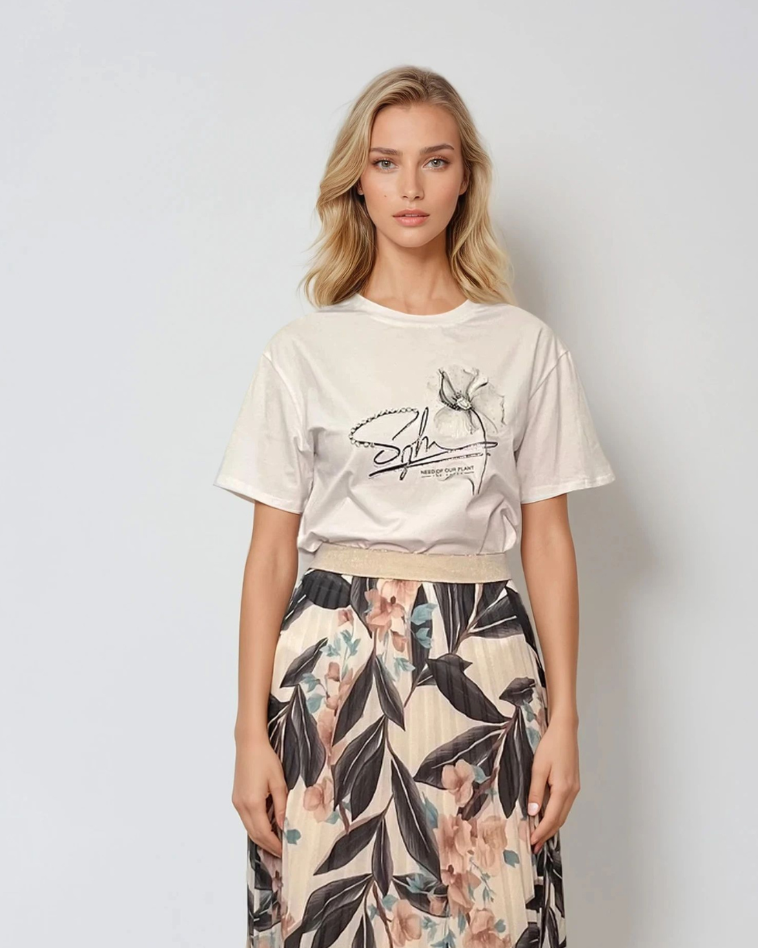 Tricou cu strasuri aplicate, print floare și mesaj alb - S/M